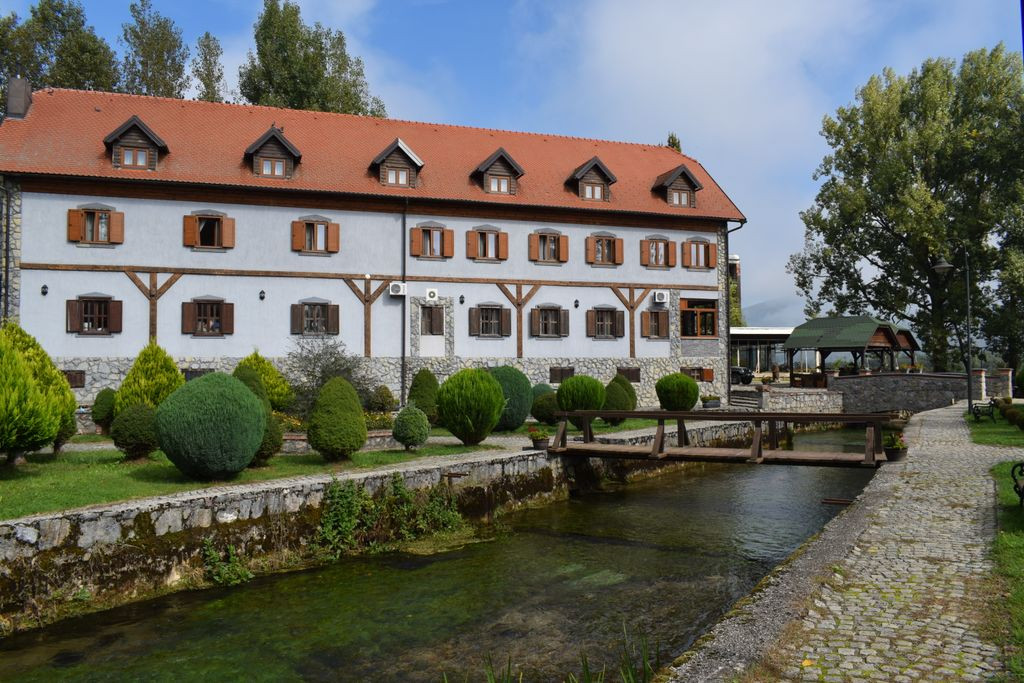 Pensjonat a hotel - gdzie leży granica?