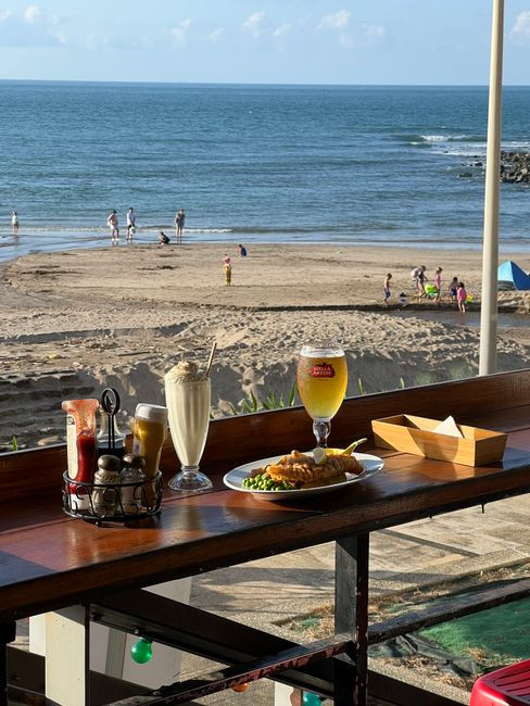 Lokalny smak Dziwnowa 2026: co zjeść w restauracjach przy plaży?